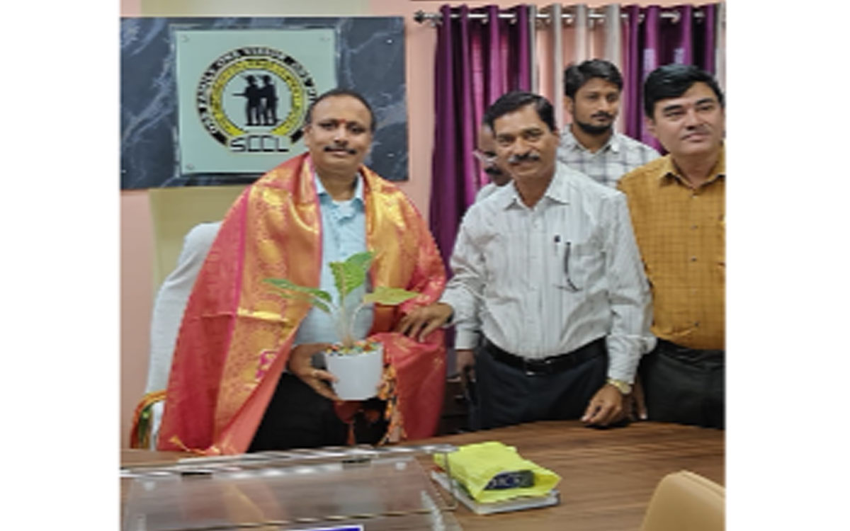 కొత్తగూడెం ఏరియా నూతన జనరల్ మేనేజర్‌గా సీహెచ్.వెంకట రమణ బాధ్యతల స్వీకరణ
