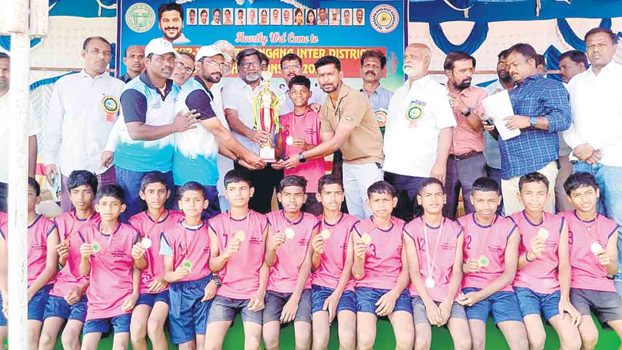 నేషనల్ ఛాంపియన్స్.. ఉమ్మడి జిల్లాలో మూడు క్రీడా పాఠశాలలను నెలకొల్పిన కేసీఆర్‌