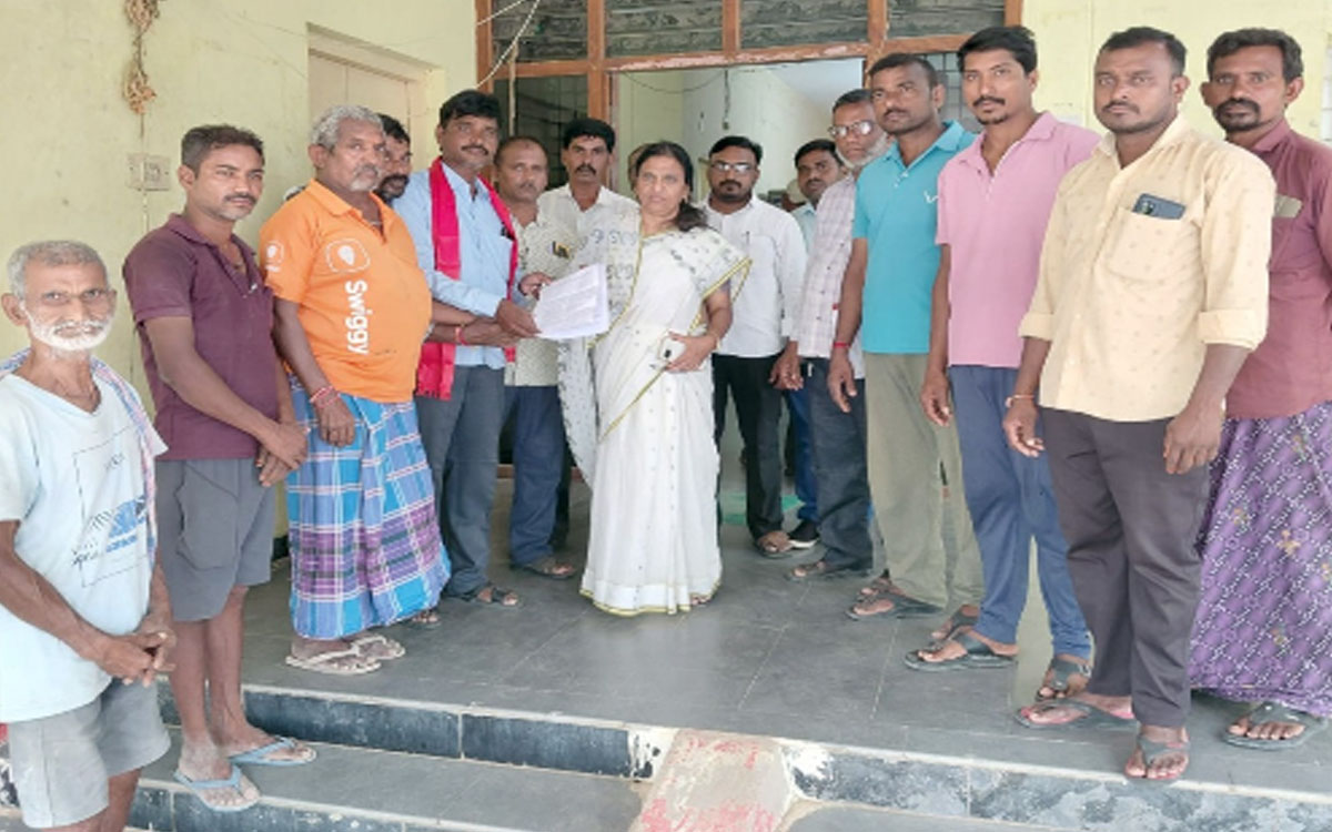 ‘హమాలీలకు సంక్షేమ బోర్డు ఏర్పాటు చేయాలి’