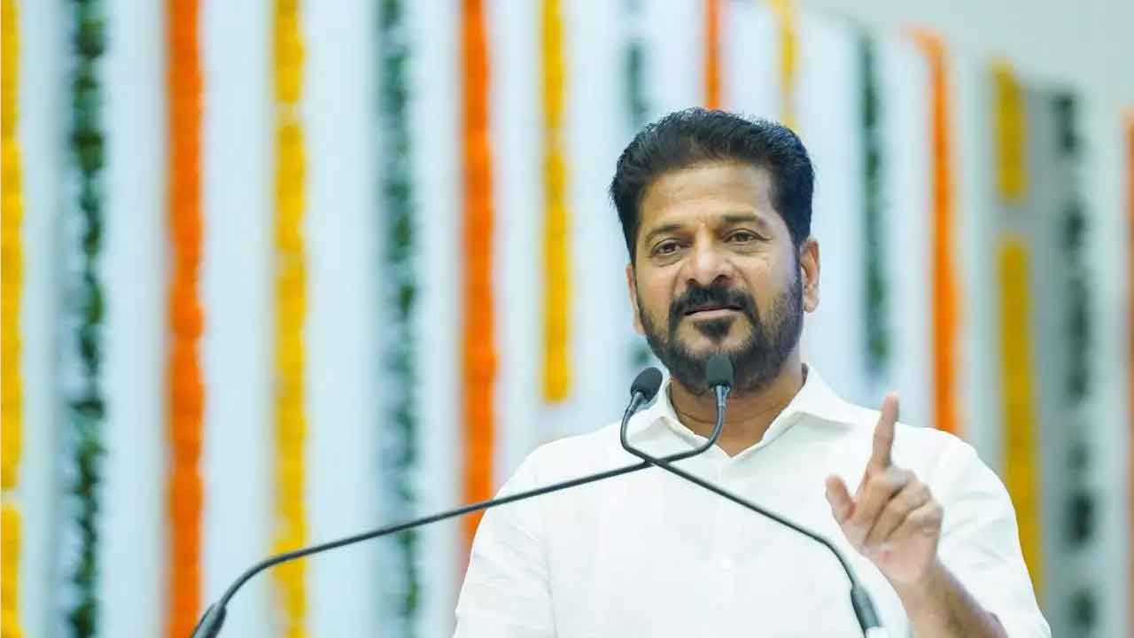 11 లక్షల మందికి ‘ఫీజు’ ఇస్తున్నరట!
