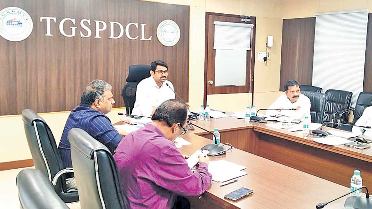 కొండాపూర్‌ అవకతవకలపై నిగ్గు తేలుస్తాం