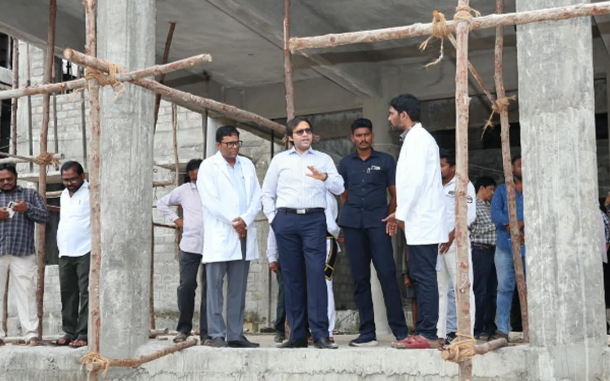 డిసెంబర్ నాటికి వంద పడకల ఆస్ప‌త్రి నిర్మాణం పూర్తి కావాలి : కలెక్టర్ అంకిత్‌