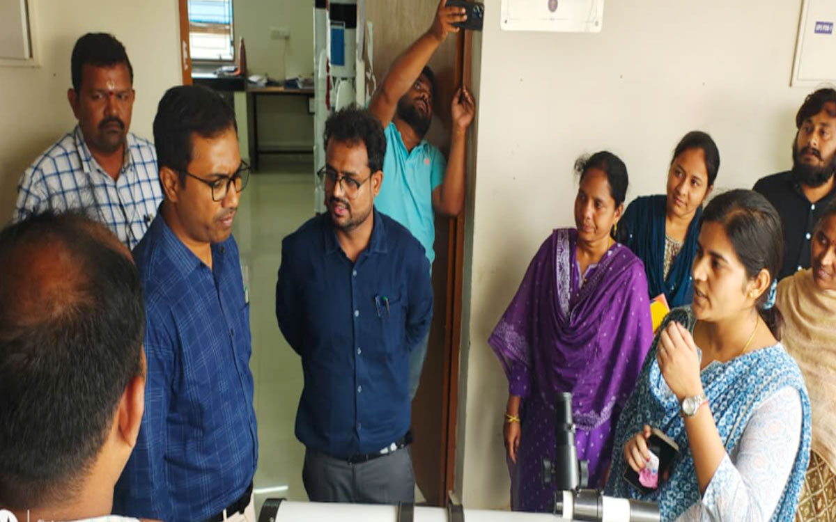 కారేపల్లి ఏకలవ్య పాఠశాలలో కలెక్టర్ ఆకస్మిక తనిఖీ