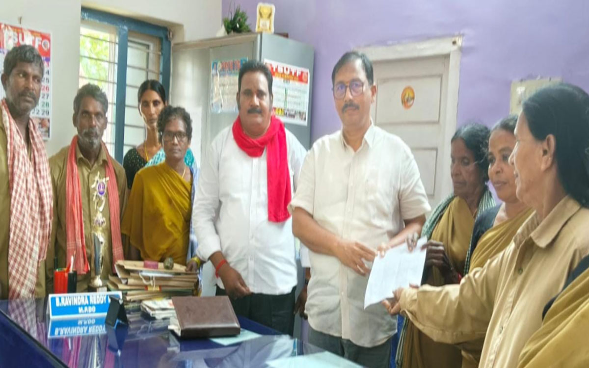 గ్రామ పంచాయతీ కార్మికుల సమస్యలు పరిష్కరించాలి : సీఐటీయూ