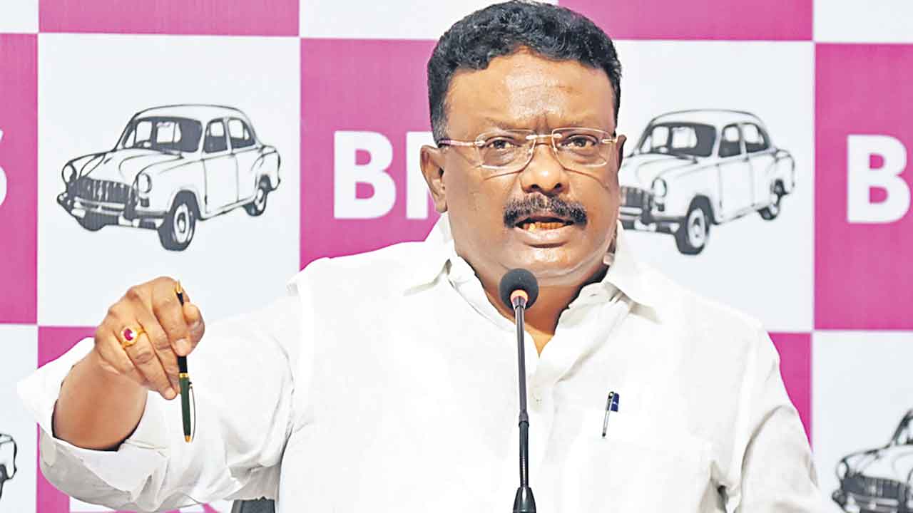 22ఏ.. అర్బన్‌ పీపుల్స్‌ లూటింగ్‌ !