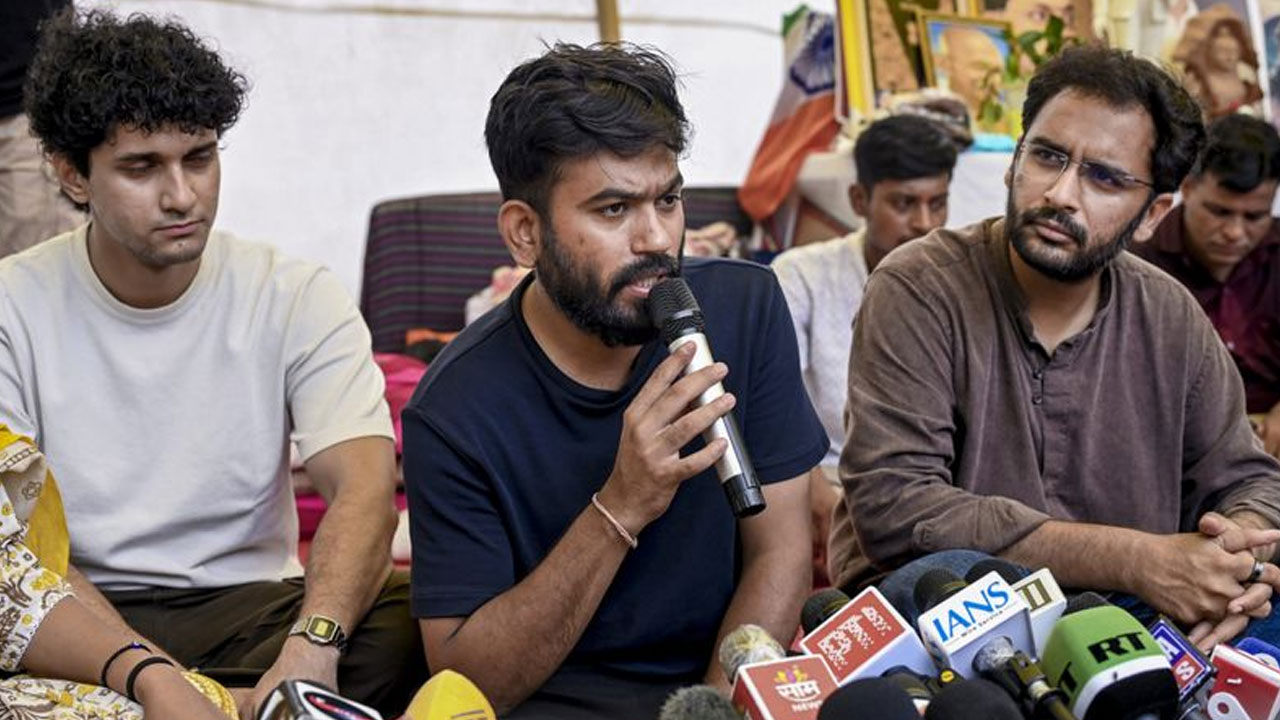 Abhijeet Dipke: ప్రెజ‌ర్ గ్రూప్‌గా ప‌నిచేస్తాం:  అభిజీత్ దీప్కే
