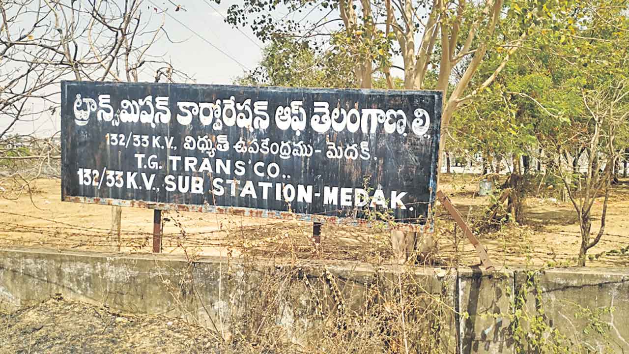 కనెక్షన్‌.. కరప్షన్‌!