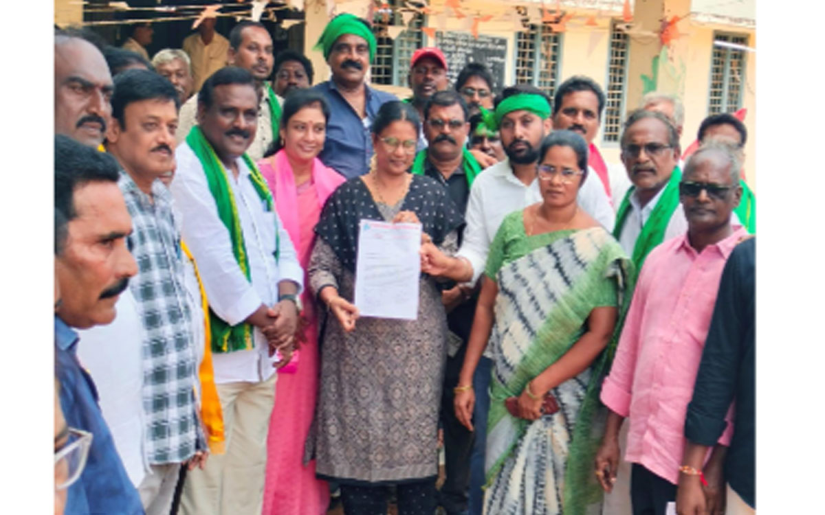జర్నలిస్టుల ఇళ్ల స్థలాల సాధనకు పాదయాత్ర