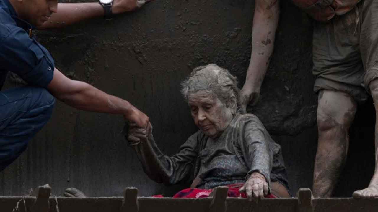 Nepal Floods: 97 ఏళ్ల బామ్మ‌.. ఓ యోధురాలు