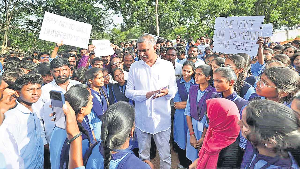 పాలిటెక్నిక్‌ వ్యవస్థను నిర్వీర్యం చేయొద్దు