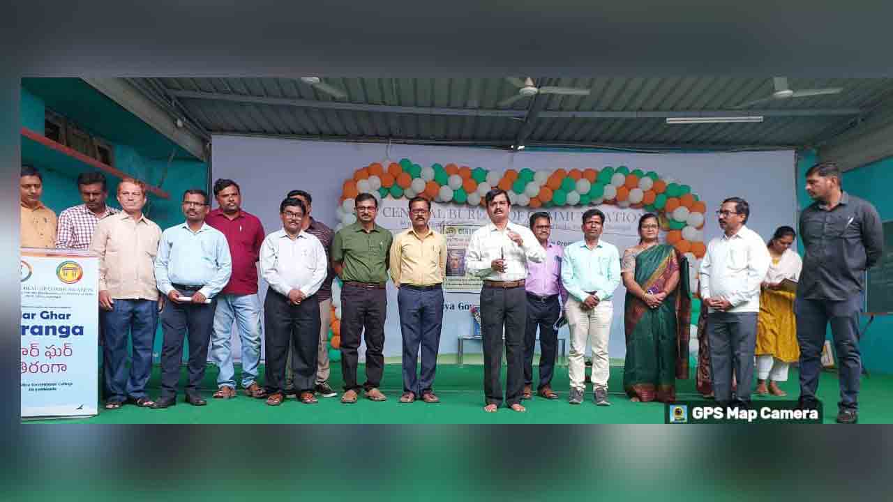 గ్రంథాలయాలు విద్యార్థుల్లో పఠనాసక్తిని పెంపొందిస్తాయి : కేడీసీ ప్రిన్సిపాల్‌ శ్రీనివాస్