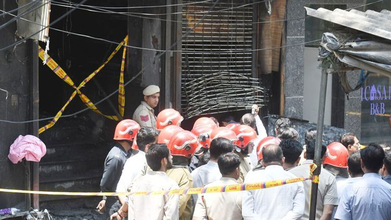 Kolkata: కోల్‌క‌తా హోట‌ల్‌లో అగ్నిప్ర‌మాదం.. 9 మంది మృతి