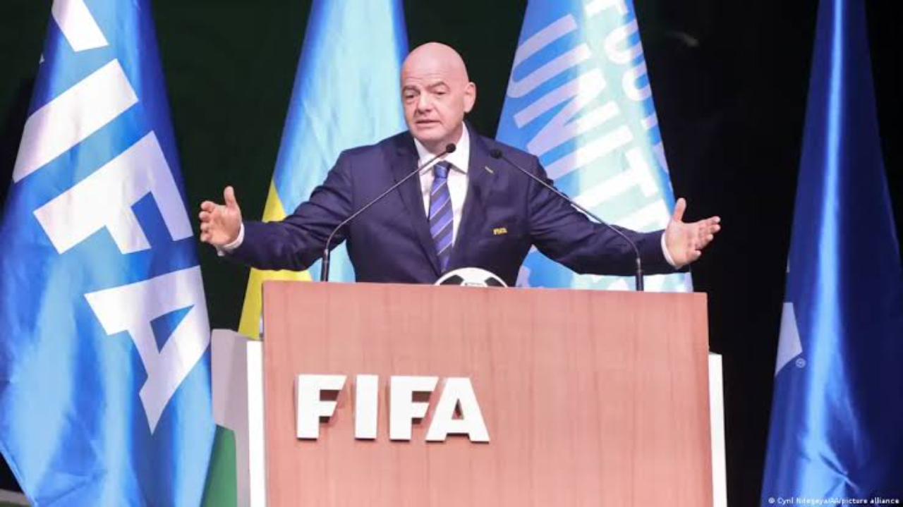 Infantino Out | ఫిఫా అధ్య‌క్షుడికి ప‌ద‌వీ గండం.. ట్రెండ‌వుతున్న’ఇన్‌ఫాంటినో ఔట్’ హ్యాష్‌ట్యాగ్..!