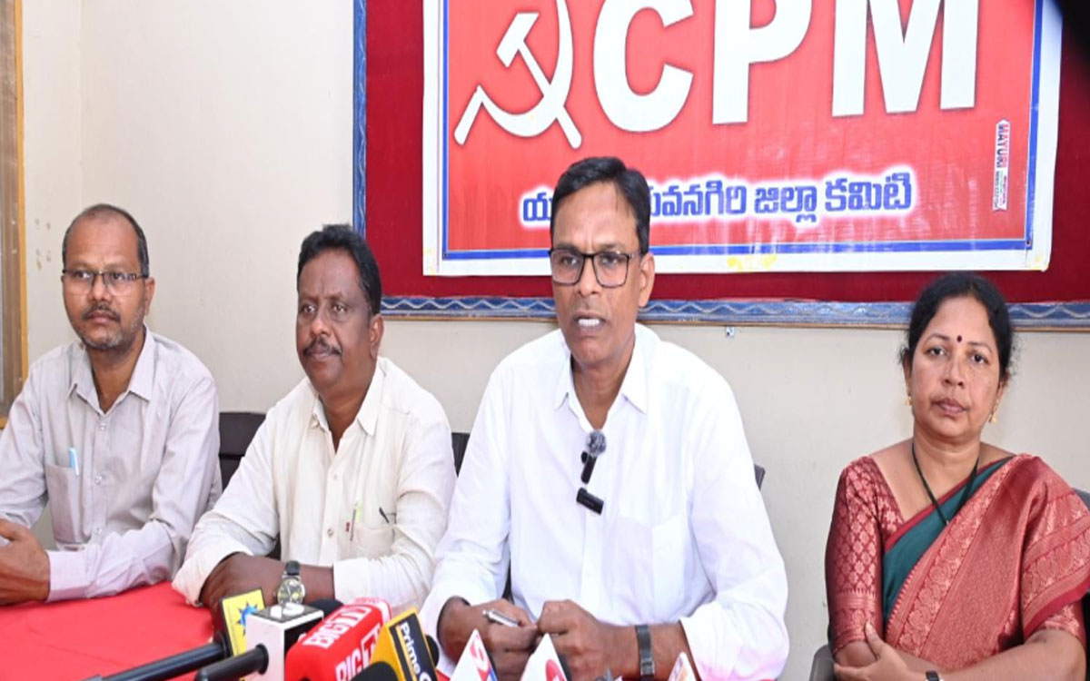 ‘పెండింగ్ ప్రాజెక్టుల‌పై నిర్లక్ష్యం వీడి నిధులు విడుదల చేయాలి’