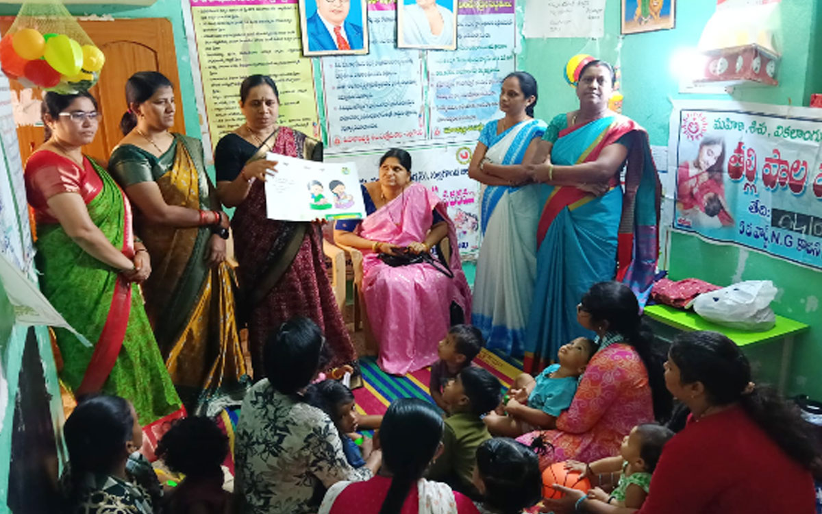 ‘పుట్టిన బిడ్డకు గంటలోపే ముర్రుపాలు తాగించాలి’