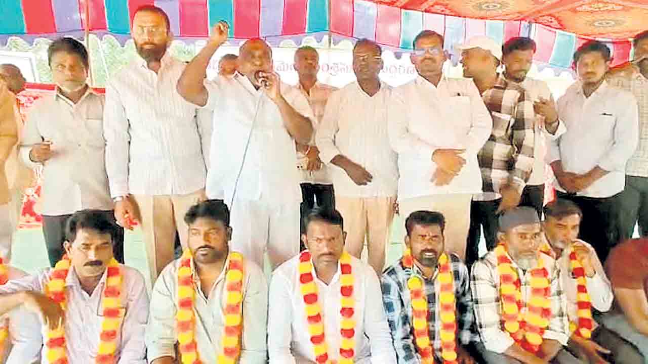అమిత్‌ షా వ్యాఖ్యలపై సమాధానం చెప్పాలి.. మాజీ మంత్రి జోగు రామన్న