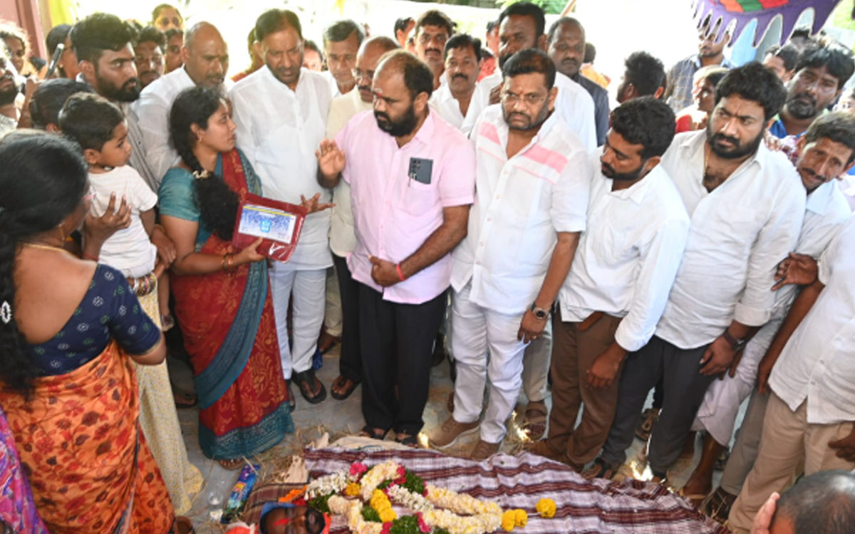రాజు రెడ్డి కుటుంబానికి అన్ని విధాల అండగా ఉంటాం : కంచర్ల భూపాల్ రెడ్డి
