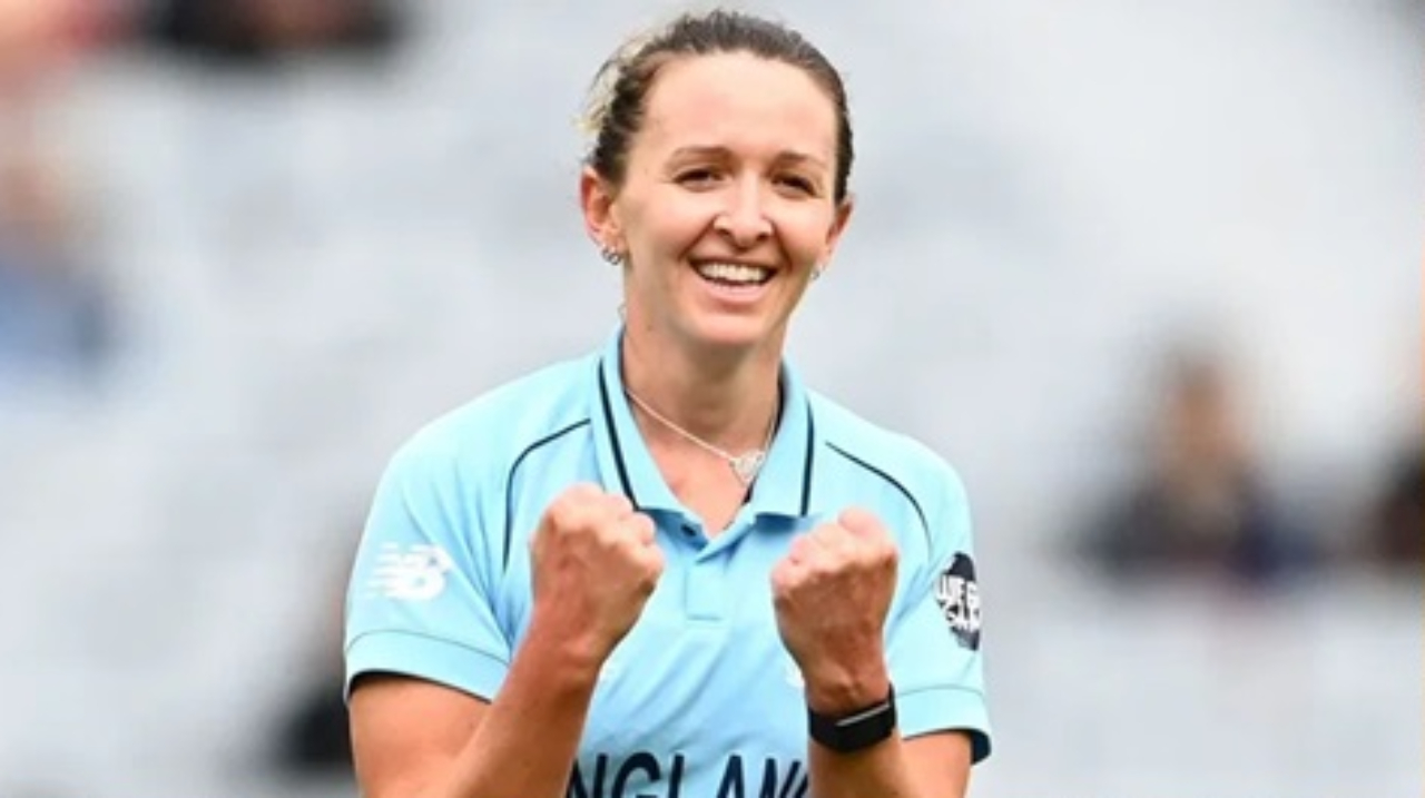 Kate Cross | క్రికెట్‌కు వీడ్కోలు ప‌లికిన యాషెస్ విజేత‌..!