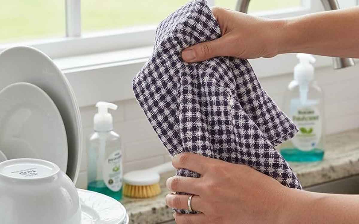 Kitchen Towels | కిచెన్‌లో వాడే ట‌వ‌ల్స్‌ను ఇలా శుభ్రం చేయండి.. రోగాలు రాకుండా అడ్డుకోవ‌చచ్చు..