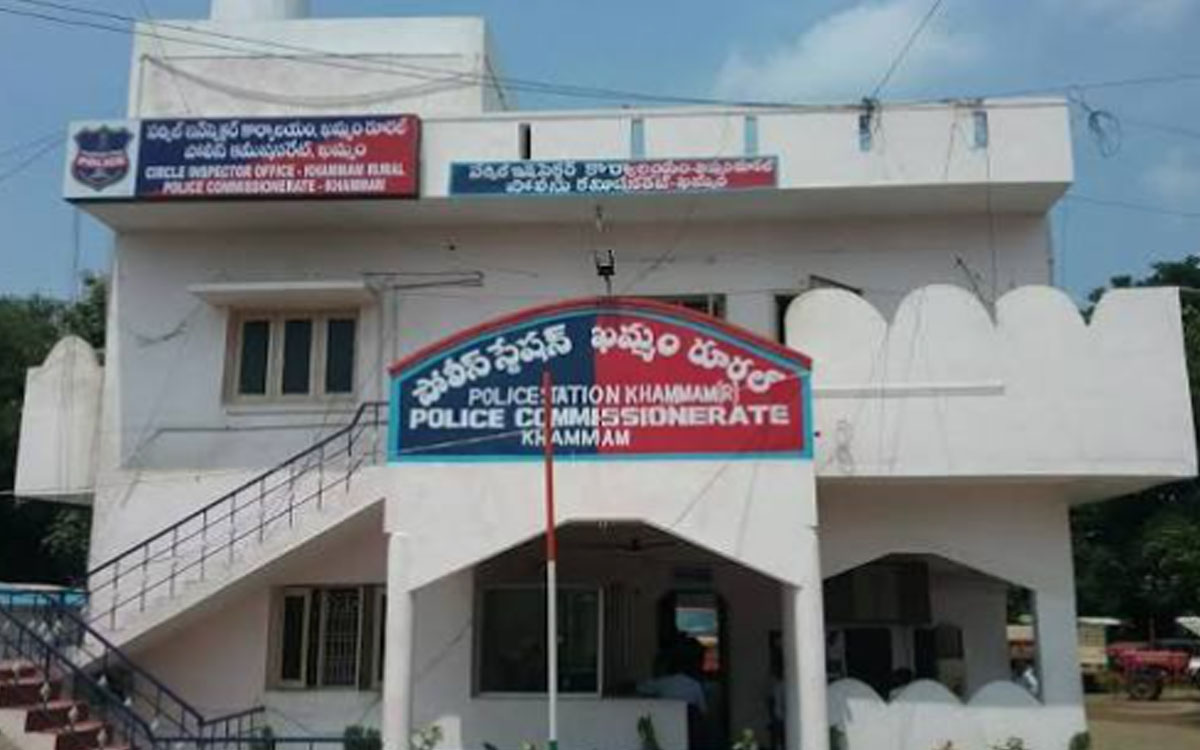 ‘నా భర్తను చంపేయ్.. ఇంట్లో మాత్రం వద్దు’