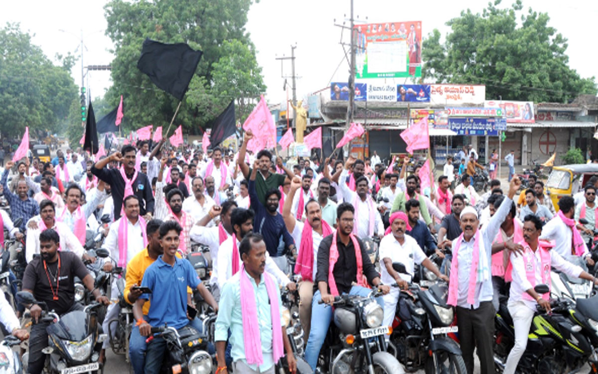కోదాడ బంద్ విజ‌యవంతం