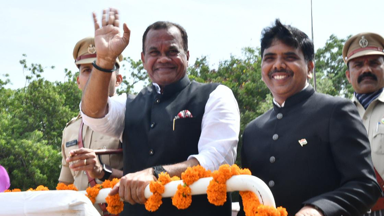 స్వాతంత్య్ర దినోత్సవం నాడు అరెస్టుల పర్వం.. మంత్రి కోమటిరెడ్డి పర్యటనను అడ్డుకుంటారనే నెపంతో నిర్బంధం