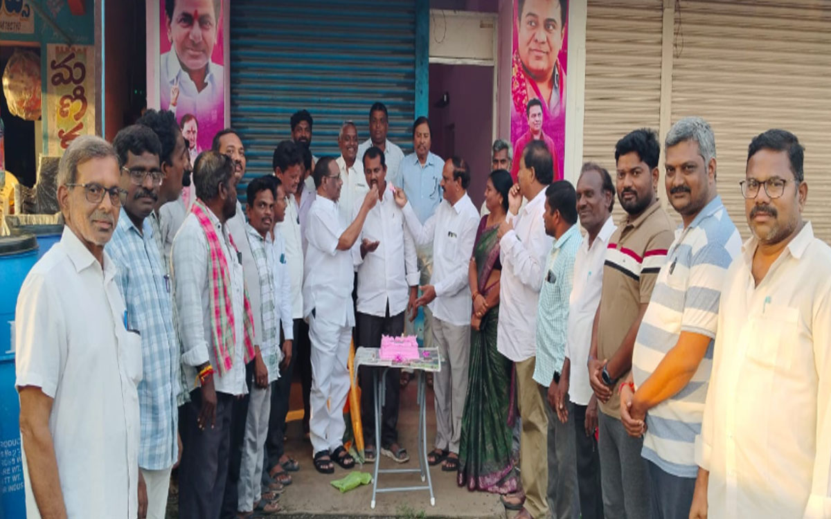బీఆర్ఎస్ ఖ‌మ్మం జిల్లా నాయ‌కుడు కొత్త వెంకటేశ్వరరావు జన్మదిన వేడుక‌లు