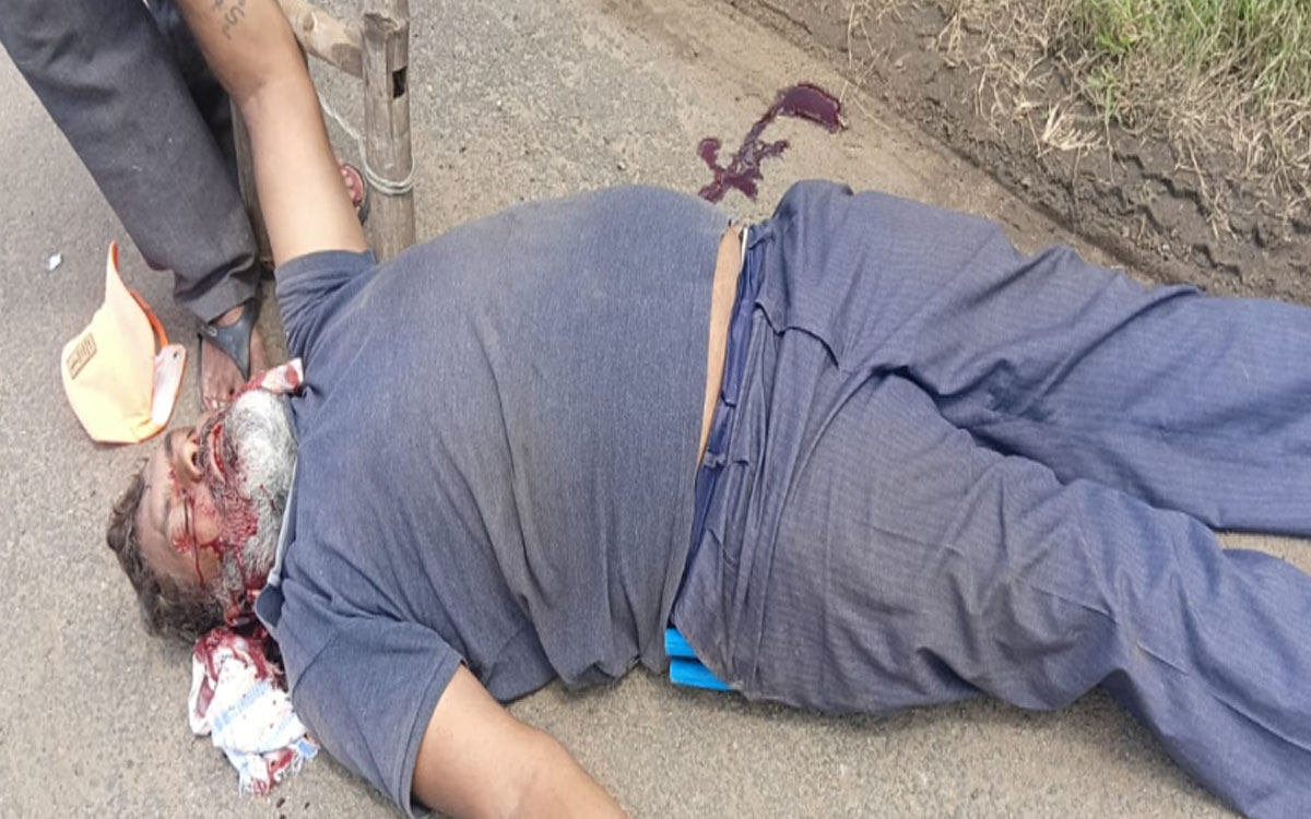 వీధిలైట్లు మారుస్తుండ‌గా కరెంట్ షాక్