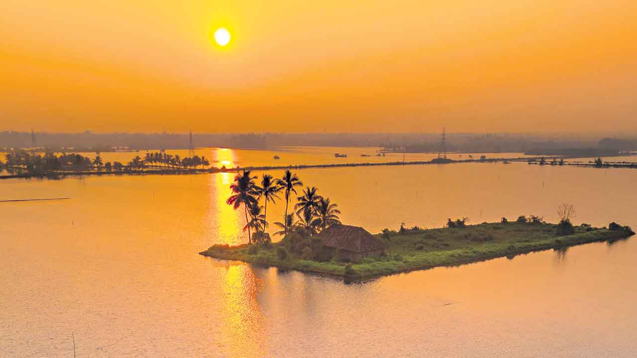 దివి నుంచి దిగివచ్చిన దీవులు..