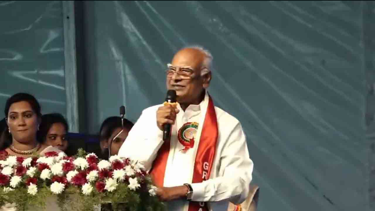 Lavu Rathaiah | ఇంజనీరింగ్ విద్యార్థులు పనికి రారంటున్న వాళ్లకు బ్రెయిన్‌ లేదు : డాక్టర్ లావు రత్తయ్య