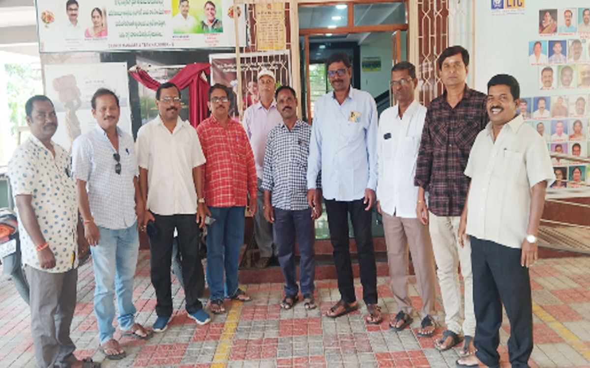 ‘ఎల్‌ఐసిలో డిజిన్వెస్ట్‌మెంట్‌ను ఉపసంహరించుకోవాలి’