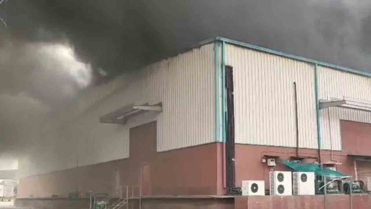 Cold Rush Logistics | కోల్డ్‌ రష్‌ లాజిస్టిక్స్‌ గోదాంలో భారీ అగ్ని ప్రమాదం