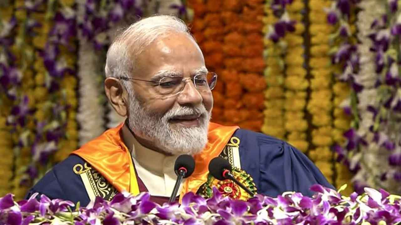 PM Modi: మీతో మీకే నిజ‌మైన పోటీ:  ఐఐటీ ఢిల్లీ స్నాత‌కోత్స‌వంలో ప్ర‌ధాని మోదీ