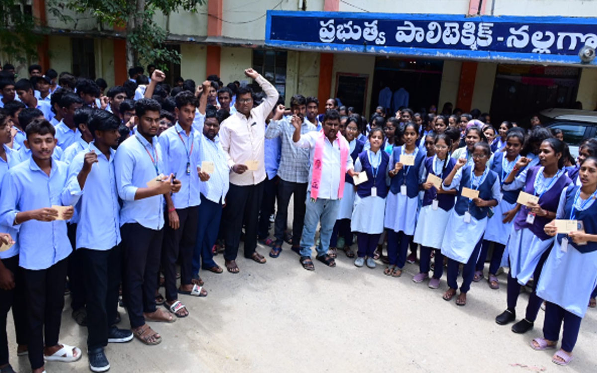 జీవో నెంబర్ 97 రద్దు చేయాలని లక్ష పోస్టు కార్డుల సంతకాల సేకరణ