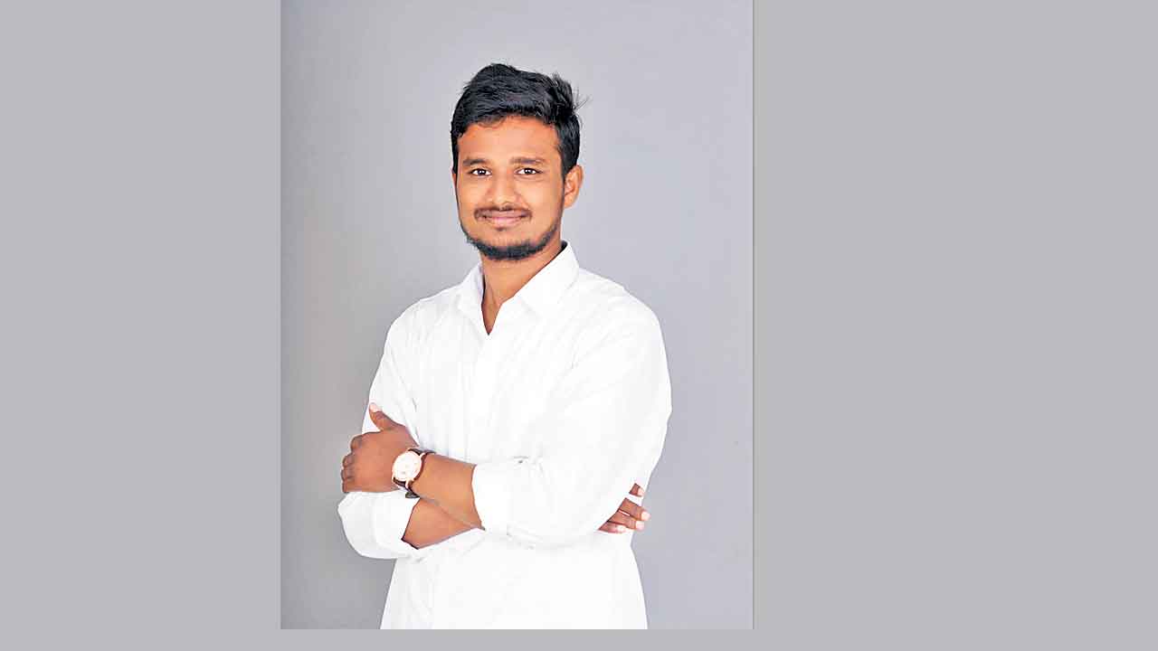 గులాబీ జెండా అంటే ‘ఆంధ్రజ్యోతి’కి ఎందుకంత భయం?