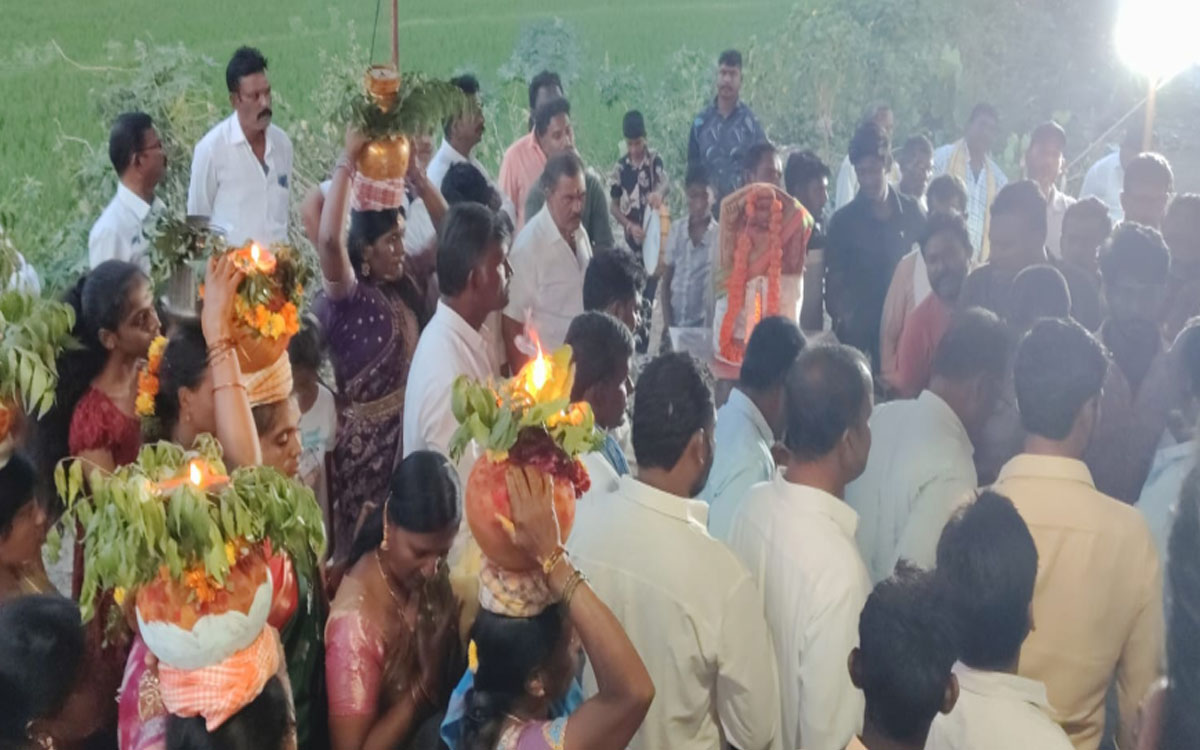 నిడమనూరులో ఘనంగా బోనాల పండుగ