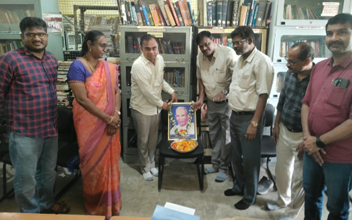 ‘గ్రంథాలయాలు విజ్ఞాన భాండాగారాలు’