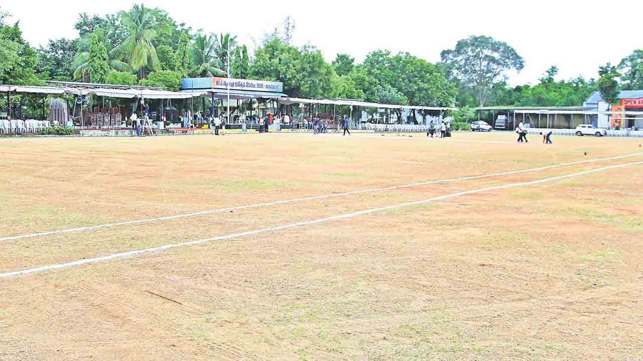 జెండా పండుగకు ముస్తాబు