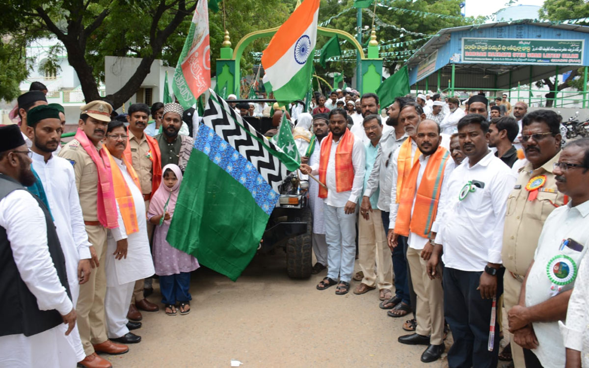 నల్లగొండలో ఘనంగా ఈద్ మిలాద్ ఉన్ నబీ వేడుక‌లు