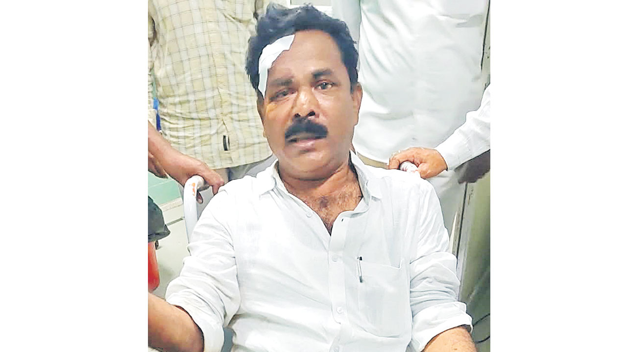 బీఆర్‌ఎస్‌ నాయకుడిపై హత్యాయత్నం