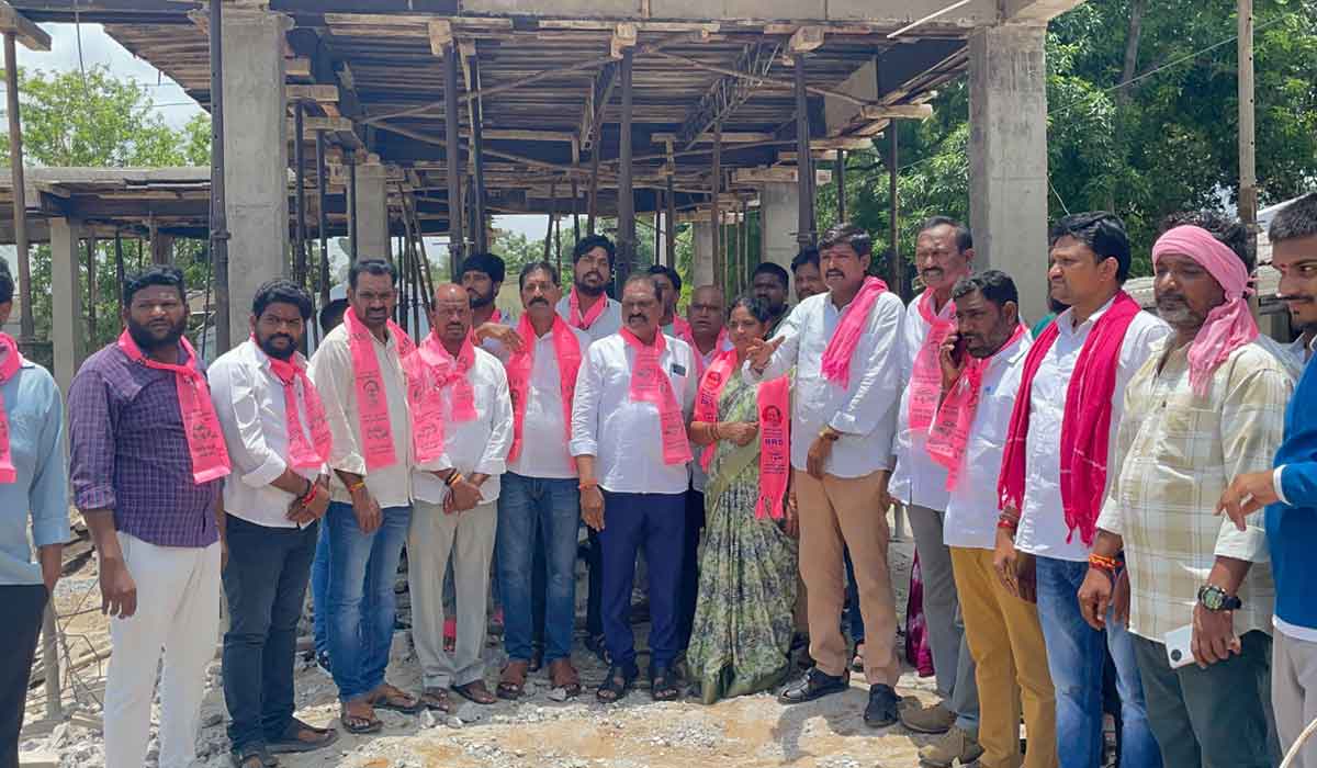 Godavarikhani | కూల్చివేతలకు ఆ ఇద్దరు కాంగ్రెస్ నాయకులే సూత్రధారులు.. పాత్రధారులు.. రామగుండం బీఆర్‌ఎస్‌ కార్పొరేటర్లు