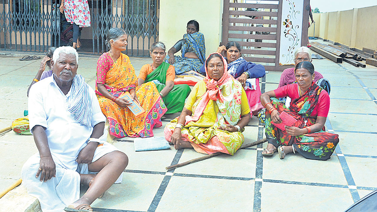 ‘చేయూత’లో దగా!