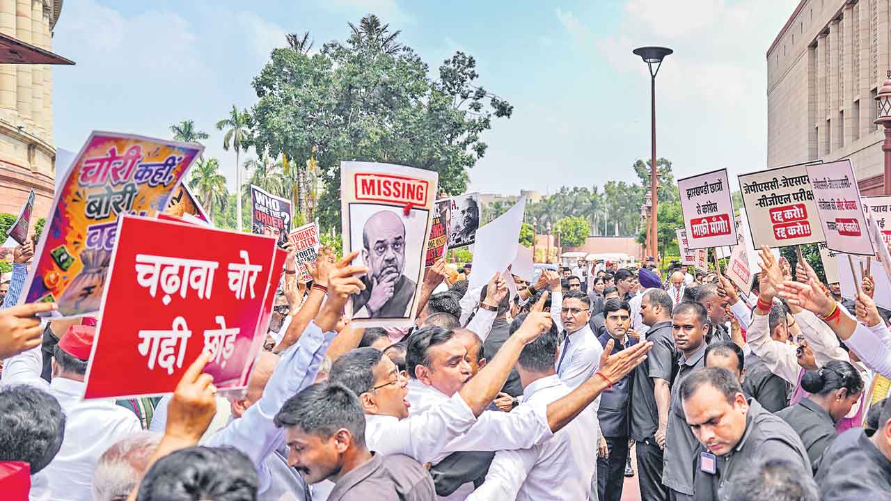 వర్షాకాల సమావేశాలకు తెర!