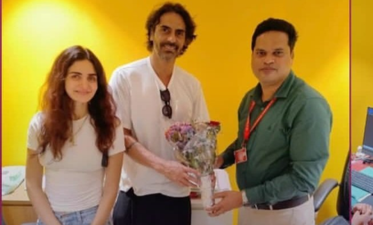 Arjun Rampal | ఎనిమిదేళ్లుగా స‌హ‌జీవ‌నం.. ద‌క్షిణాఫ్రికా మోడ‌ల్‌ను పెళ్లాడిన బాలీవుడ్ హీరో..!
