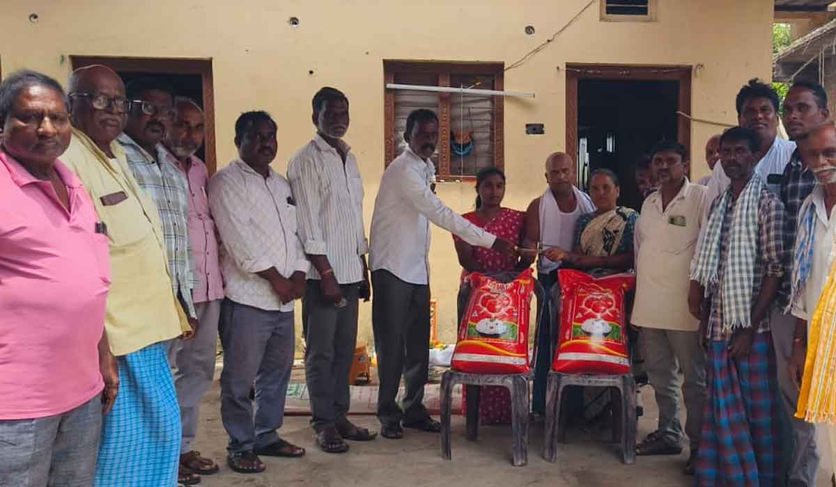 Dubbapalli | దుబ్బపల్లిలో మృతుడి కుటుంబానికి ఆర్థిక సాయం అందజేత