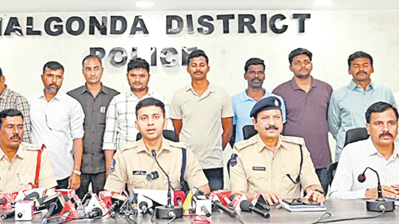 విద్యార్ధులే హంతకులు!