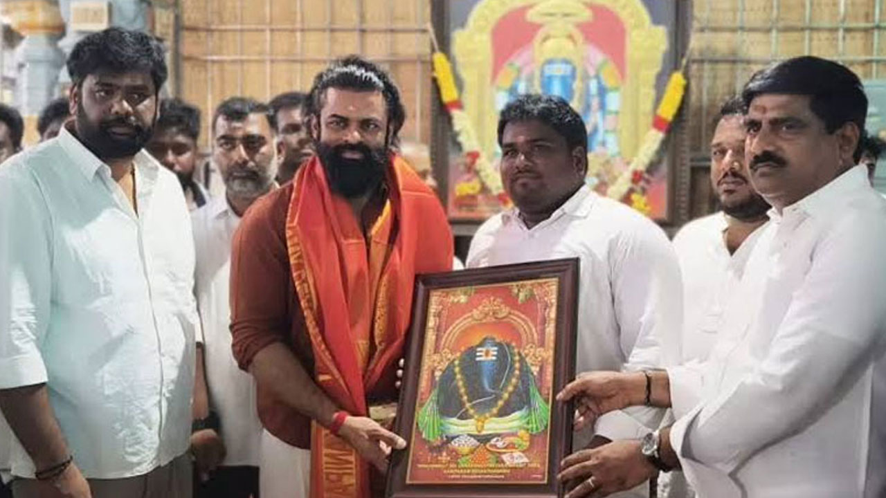 Sai Durga Tej  | కాణిపాకం ఆలయంలో సాయి దుర్గా తేజ్ సెలబ్రేషన్స్.. వైరల్ వీడియోతో భక్తుల్లో తీవ్ర ఆగ్రహం