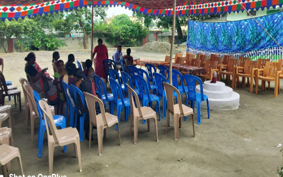 గ్రామ సభకు అధికారులు డుమ్మా