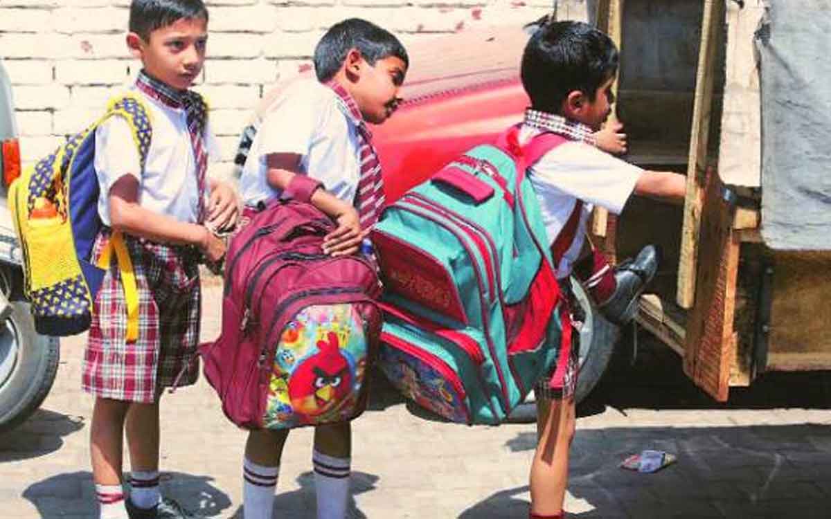 School Bag Weight | మీ పిల్ల‌ల స్కూల్ బ్యాగ్ బ‌రువు ఎక్కువ‌గా ఉంటే.. ఈ సూచ‌న‌లు క‌నిపిస్తాయి..