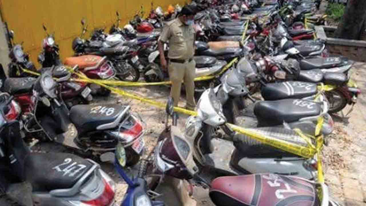 సీజ్డ్‌ వాహనాల విడుదలలో జాప్యం!
